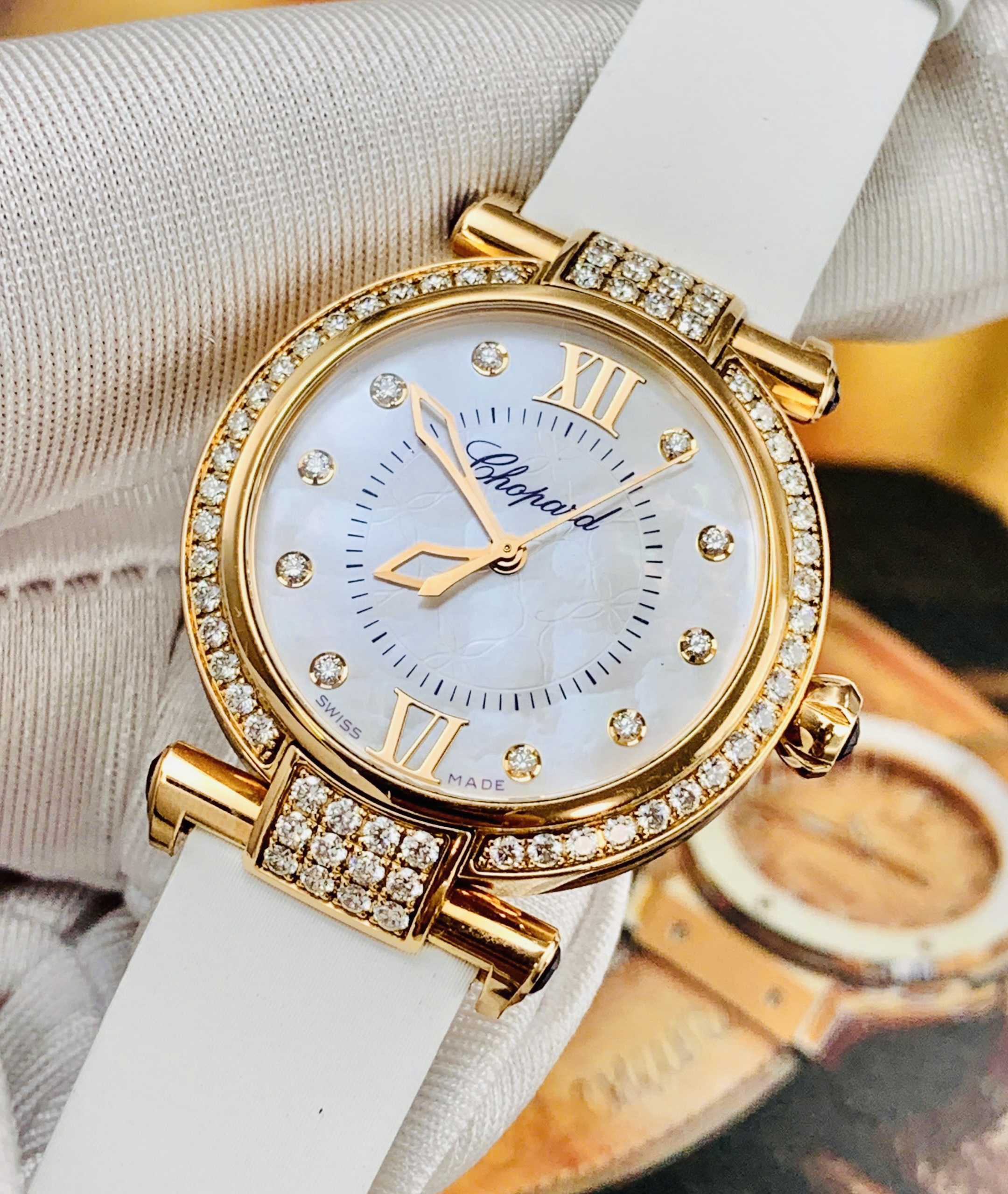 Chopard Imperiale MOP White Diamonds Rubi Original Nữ, Vàng hồng đúc 18k nguyên khối, Size 29mm,  Like new fullbox