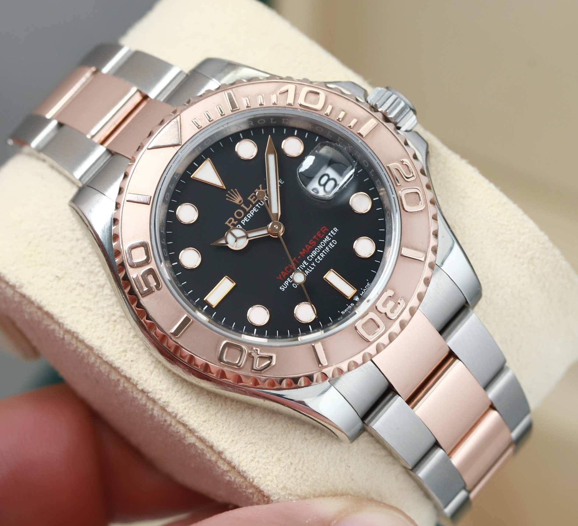 Rolex Yacht Master 126621 Black, Demi Vàng hồng đúc 18k, Size 40mm, Like new fullbox date khá 2022