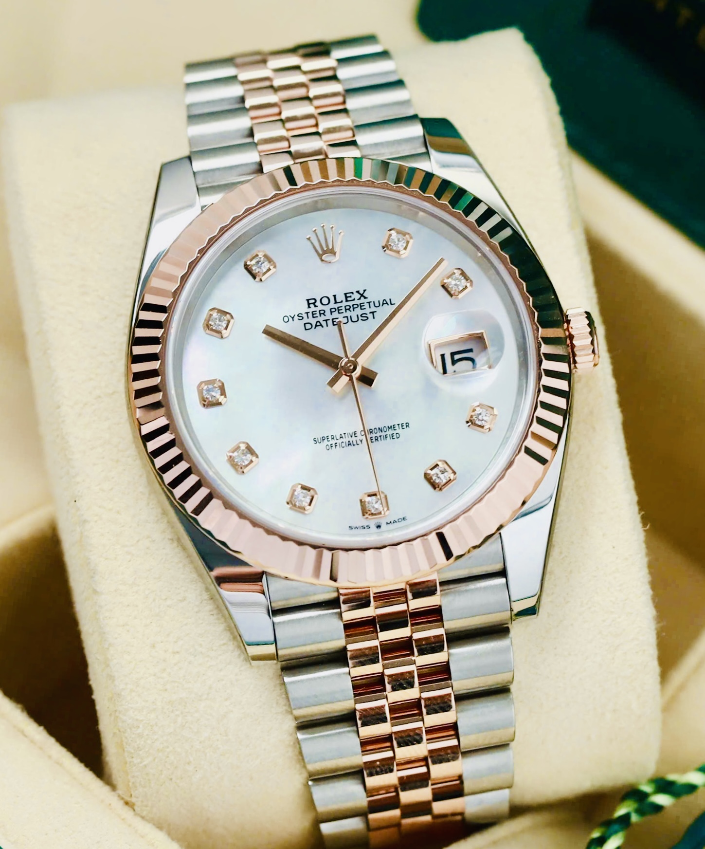 Rolex Datejust 126331 MOP (Khảm trai trắng) Diamonds, Demi Vàng hồng đúc 18k, Mark 2, Size 41mm, Like new fullbox
