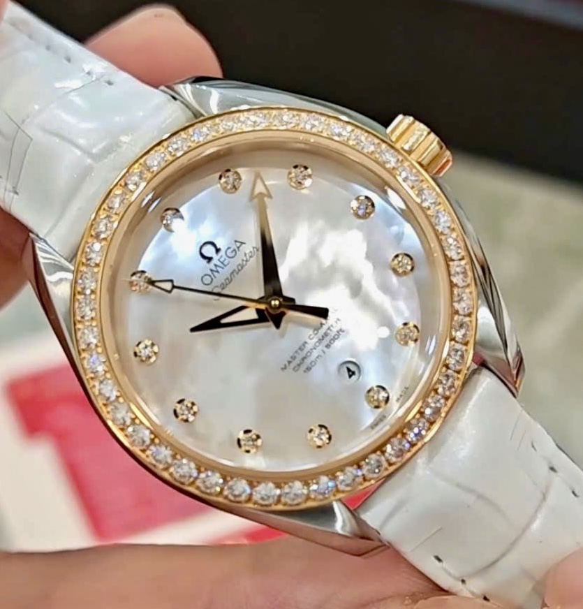 OMEGA Aqua Terra Master 8520 MOP (Khảm trai trắng) Diamodns Lady, Demi Gold 18k, Niềng Kim Cương thiên nhiên zin hãng, Ref: 231.28.34..20.55.004, Size 34mm, New 100% fullset