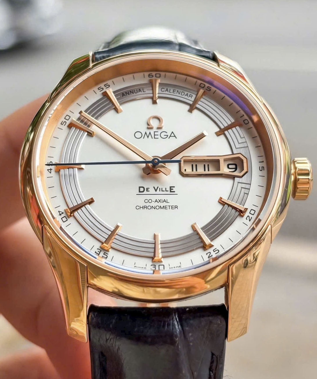 OMEGA Deville Hour Vision 8611 Annual Calendar, Ref: 431.63.41.22.02.001, Vàng hồng đúc 18k nguyên khối, Size 41mm, Lịch thường niên 1 năm chỉnh lịch 1 lần duy nhất, Like new fullbox date cao 2023 (BHTC 2028)