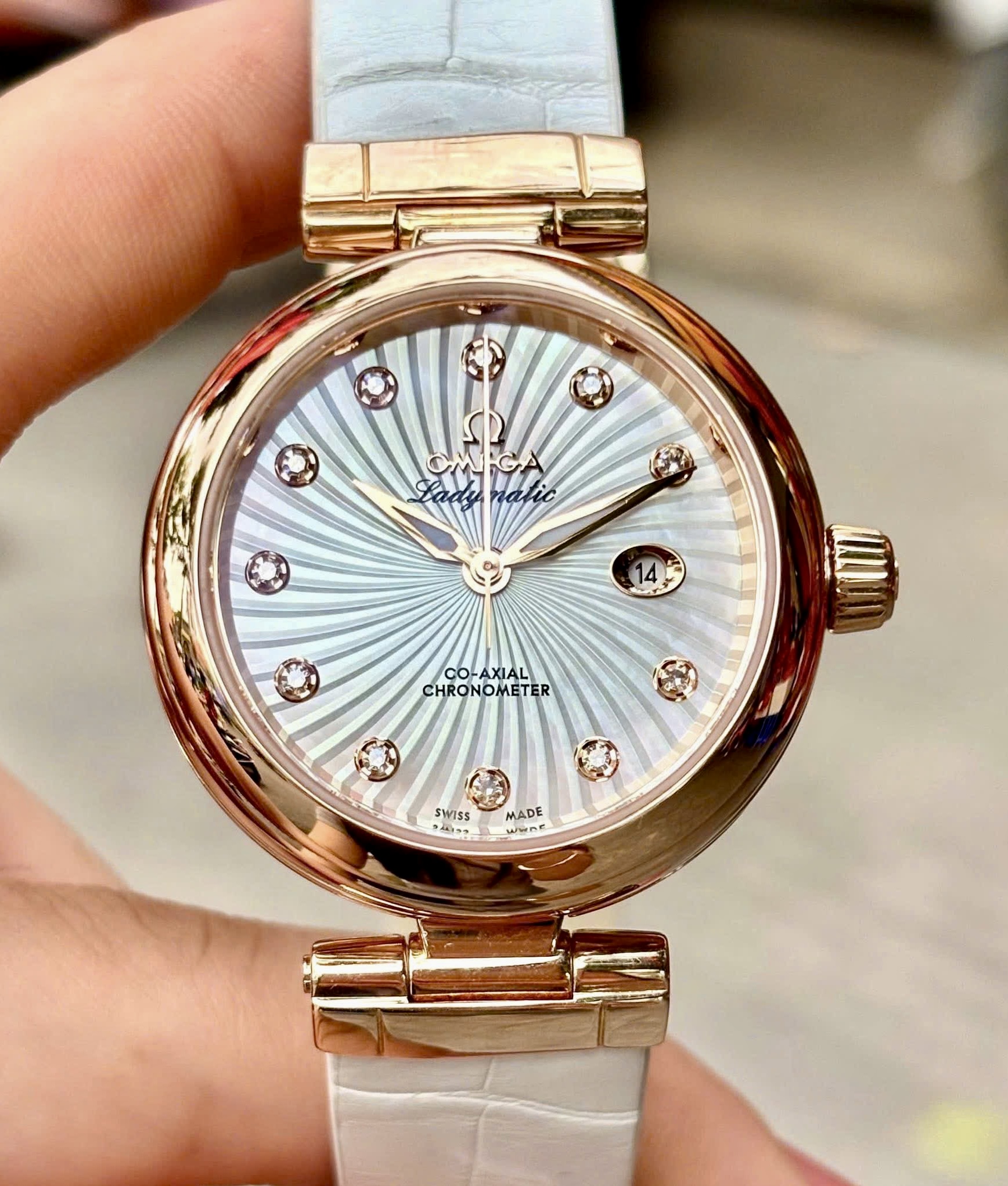 OMEGA DeVille 8521 Ladymatic Diamonds, Ref: 425.58.33.20.55.001, Vàng hồng đúc 18k nguyên khối, Size 34mm, Like new fullbox