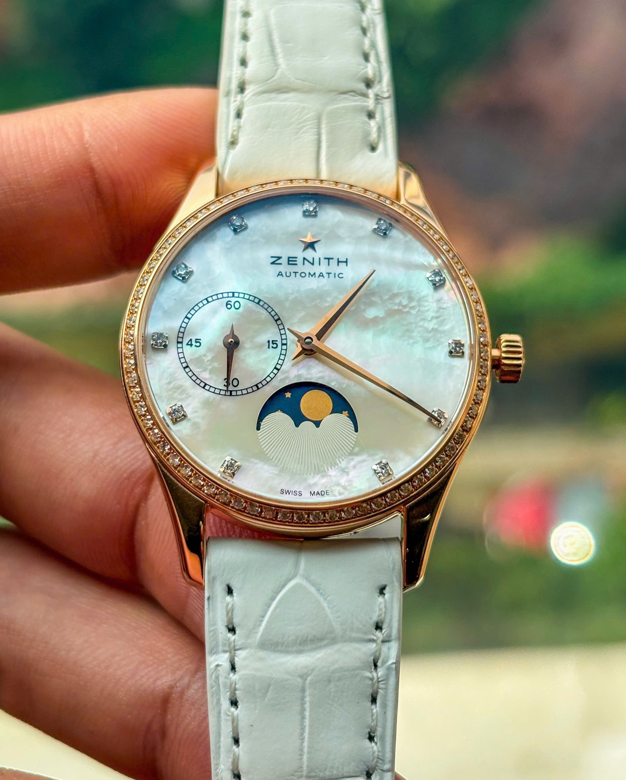 Zenith Elite Ultra Thin Lady MOP Moonphase, Ref: 22.2310.692 / 81.C674, Mặt Khảm trai trắng gắn kim cương zin hãng, Vàng hồng đúc 18k nguyên khối, Size 33mm, Like new fullbox